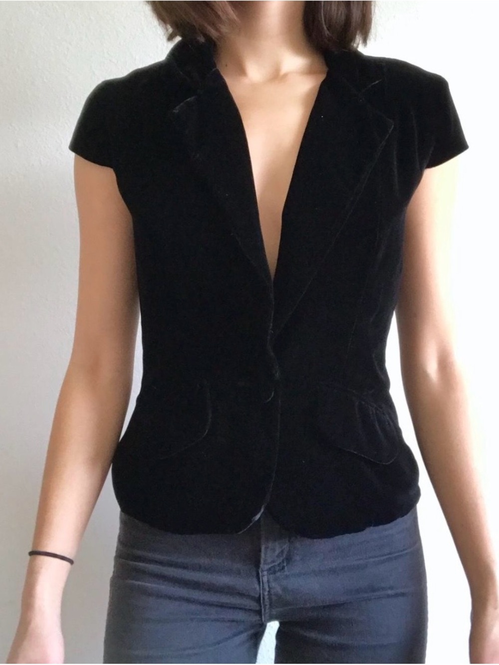 Black Short-Sleeve Velvet Blazer Jacket